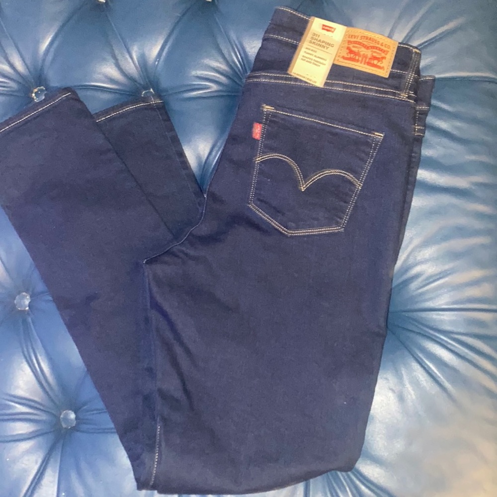 🎈FINAL MARKDOWN🎈Levi’s 311 Shaping Skinny Jeans
